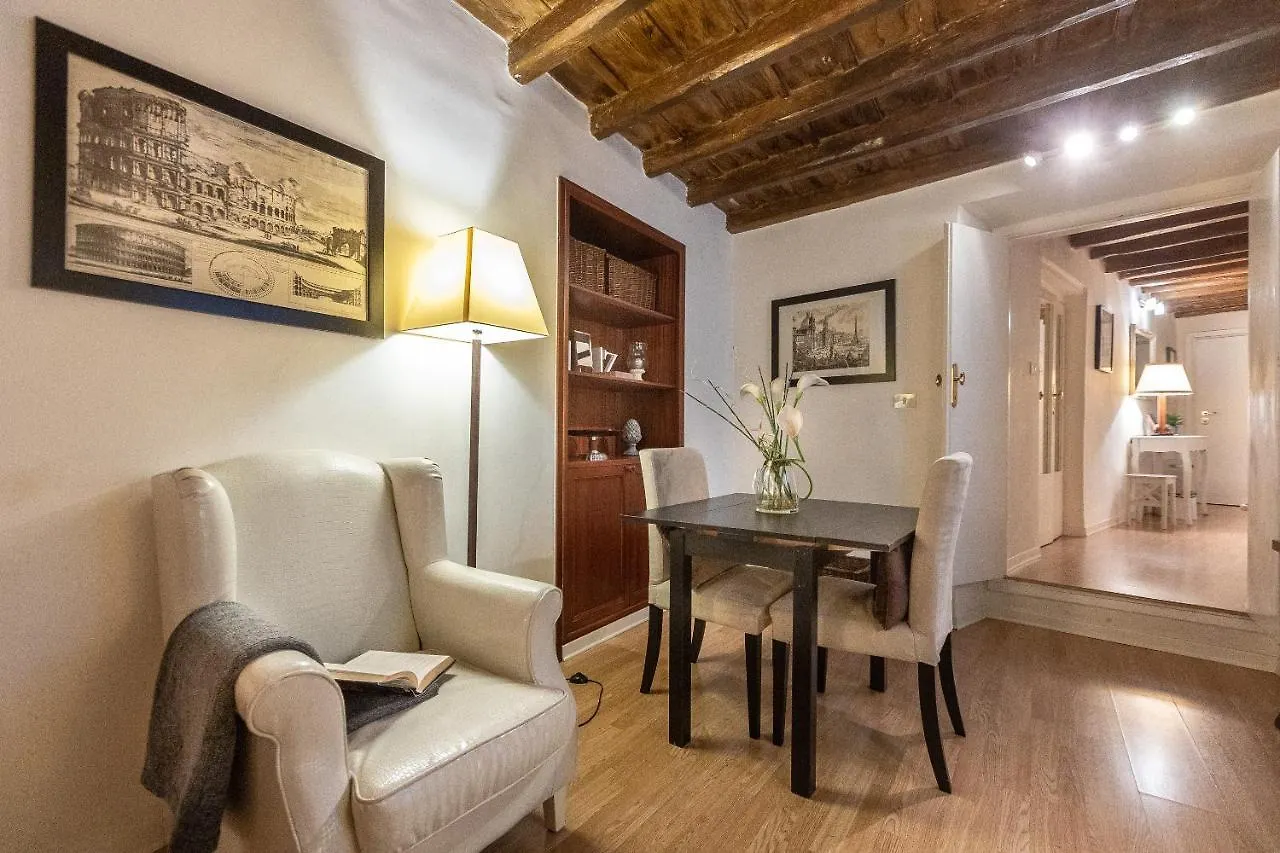 Romantica Studio-Rental In Rome Italy
