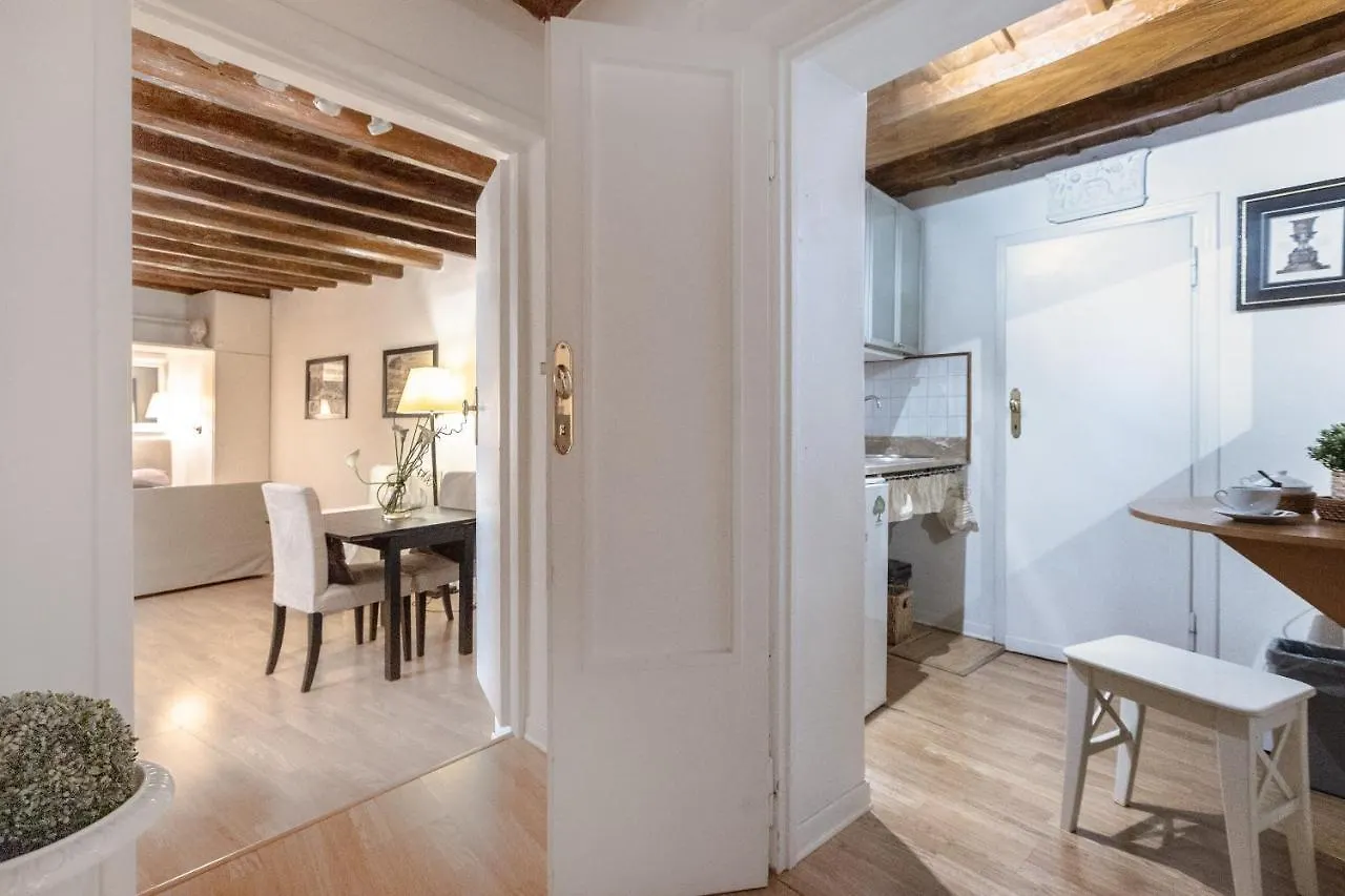 Romantica Studio-Rental In Rome Apartment